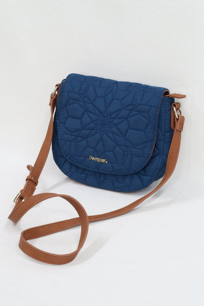 Sac à bandoulière tissu matelassé bleu lanière cuir - Desigual