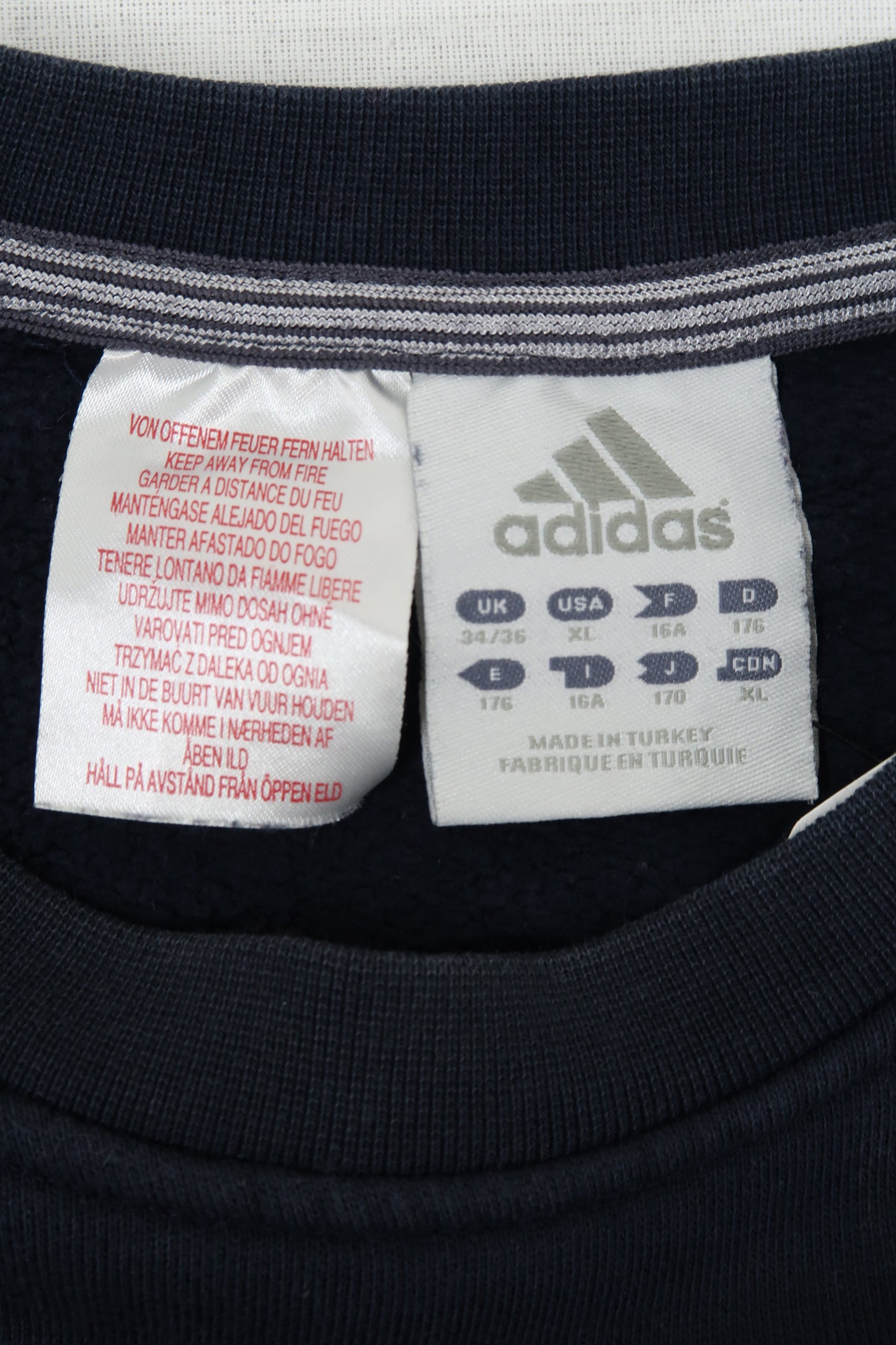 Pull bleu foncé à manches longues avec logo en 3D - Adidas - L