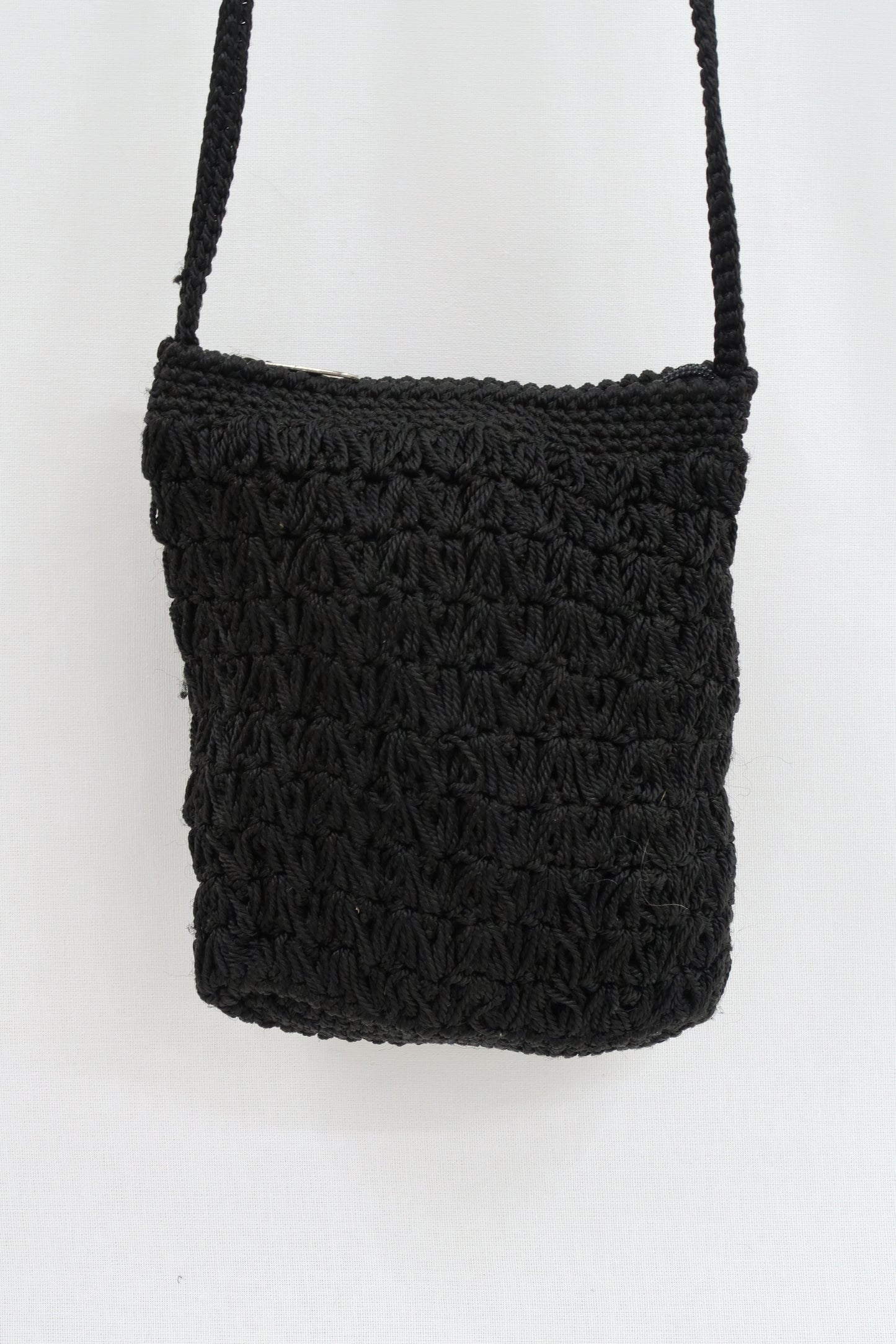 Petite sacoche à bandoulière en crochet noire