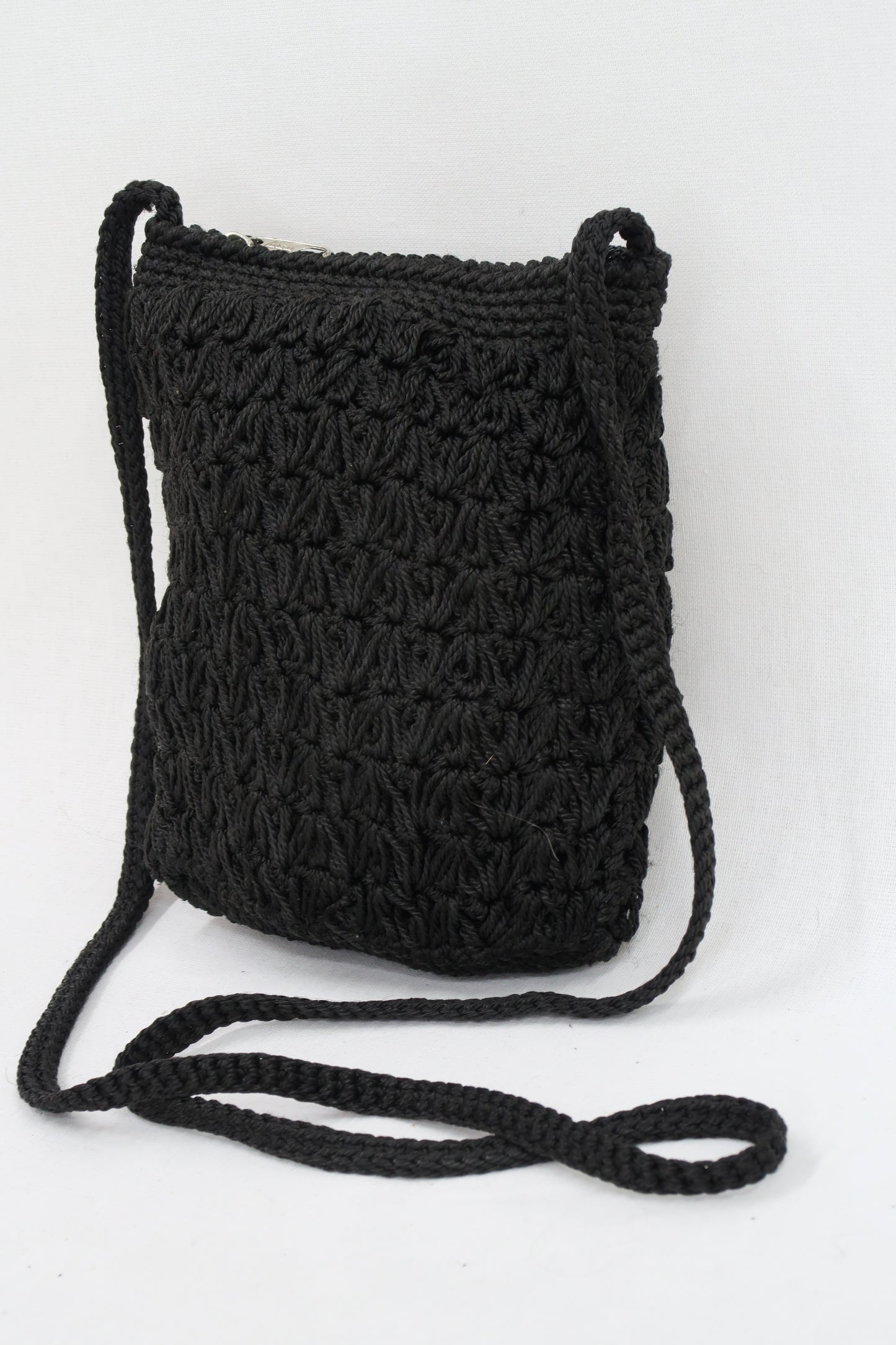 Petite sacoche à bandoulière en crochet noire