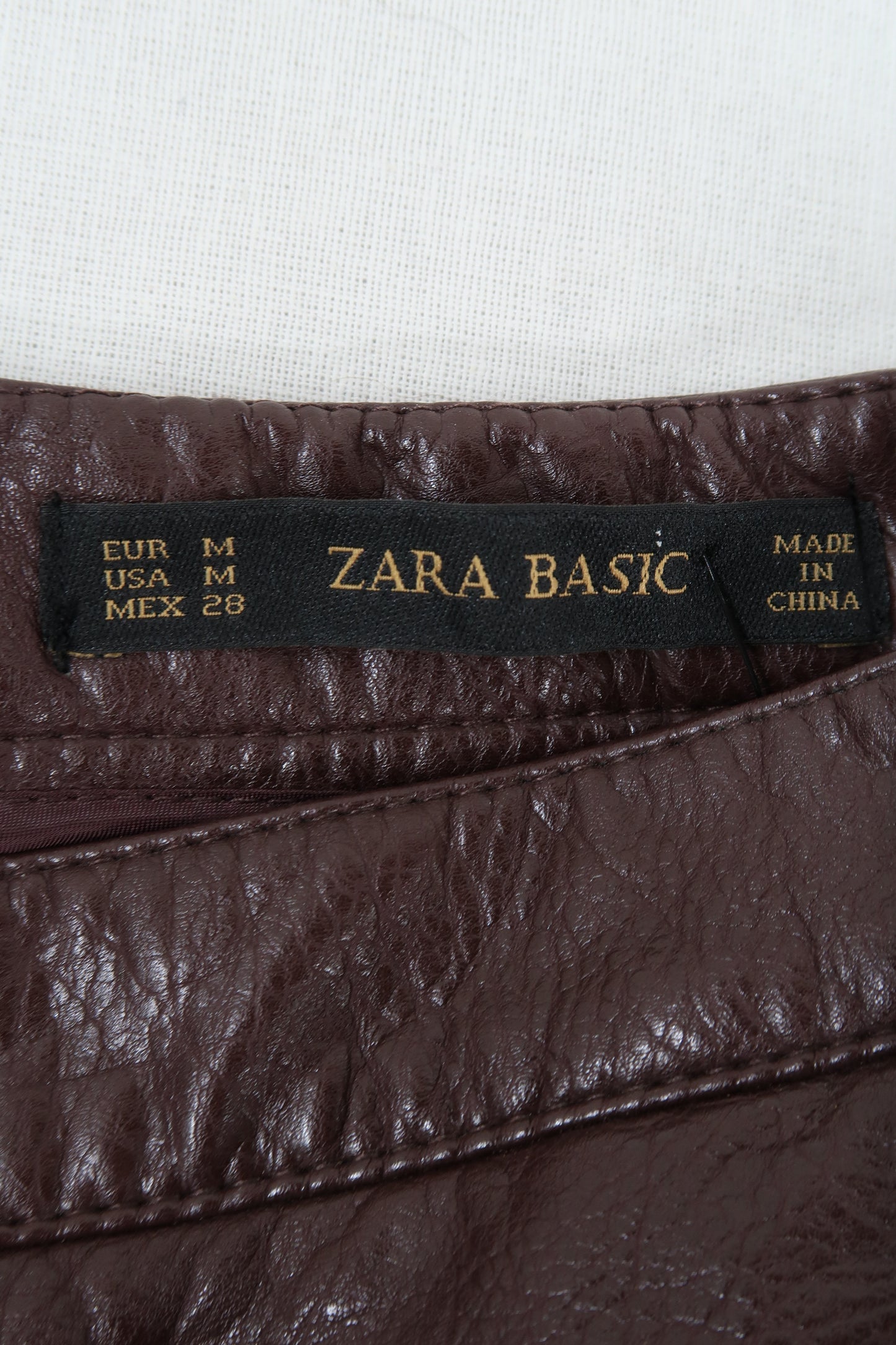 Jupe marron en simili cuir - Zara - M