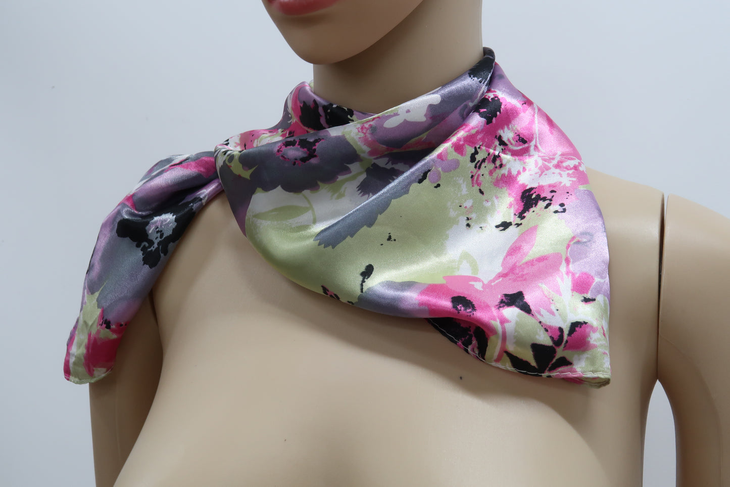 Foulard à fleurs