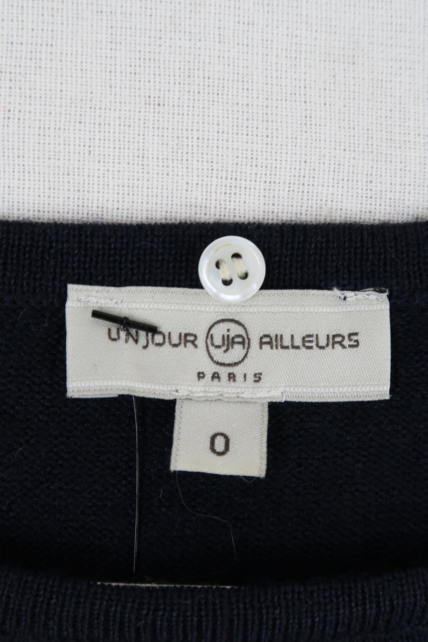 Pull léger bleu marine - Un jour ailleurs - S